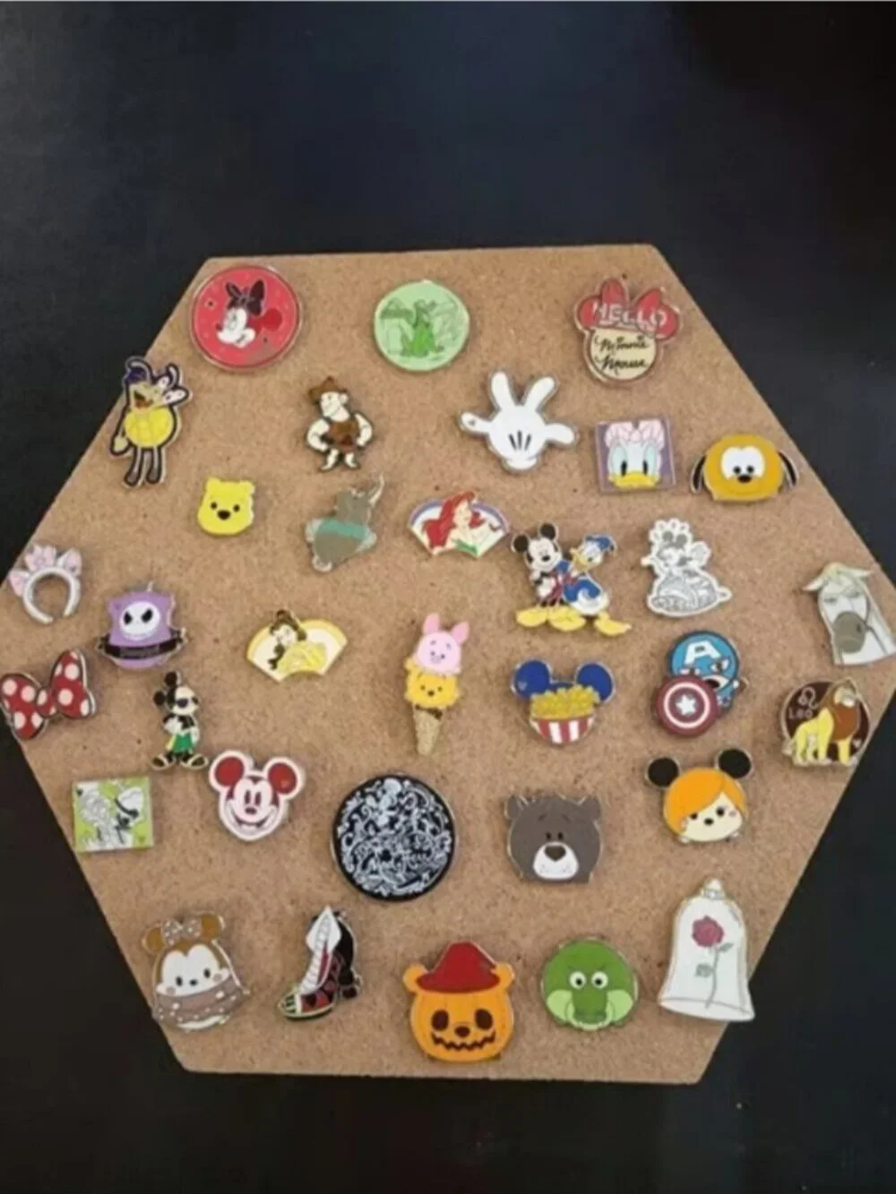 DISNEY PIN TRADING LOT 50, NO DUPLICATES, FREE SHIPPING, 100%